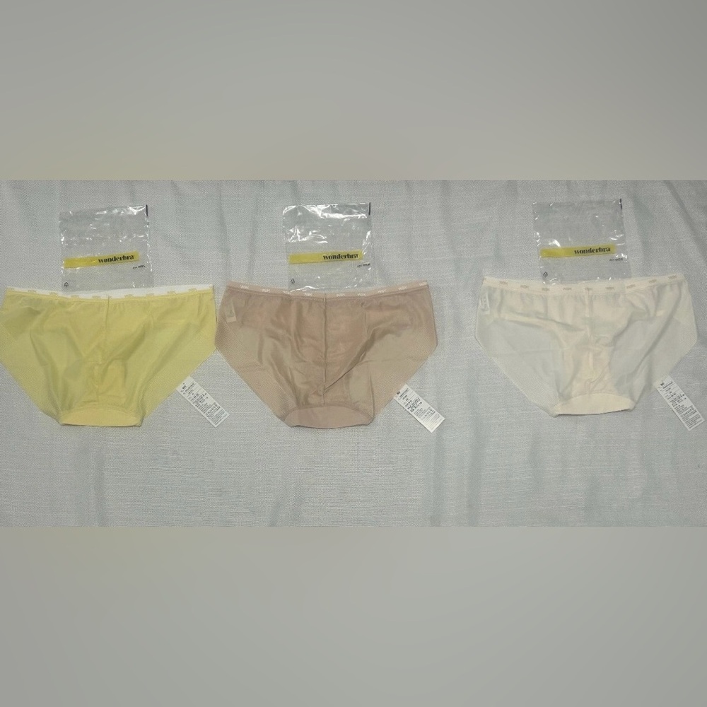 Wonderbra Seamless Bikini Panties Size XS Set of 3 Yellow Nude Ivory NWT(A241)✨